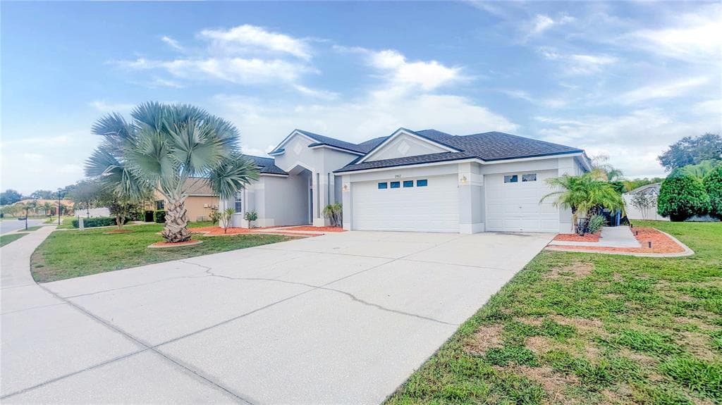 7907 ROUNDELAY DRIVE NEW PORT RICHEY, FL 34654