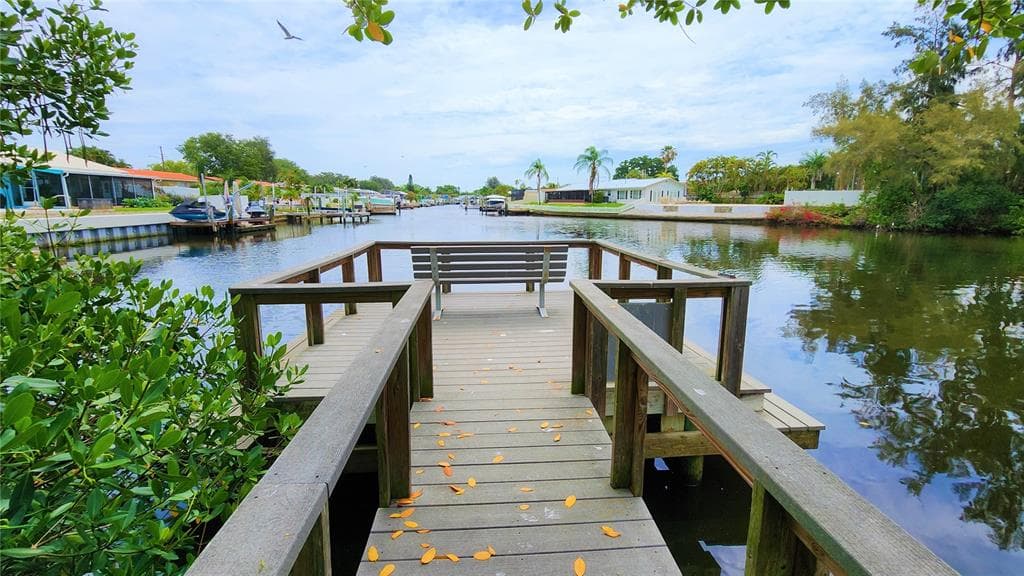 350 79TH AVENUE N UNIT 142 ST PETERSBURG, FL 33702
