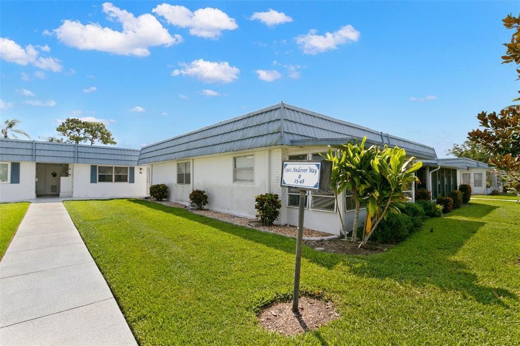 1901 ANDOVER WAY UNIT 35 SUN CITY CENTER, FL 33573
