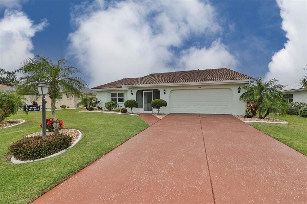 1806 GRANVILLE LANE SUN CITY CENTER, FL 33573