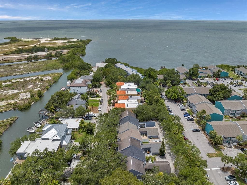 4839 W FLAMINGO ROAD TAMPA, FL 33611