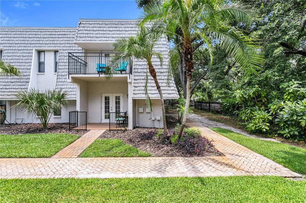 710 LYNDHURST STREET UNIT 223 DUNEDIN, FL 34698