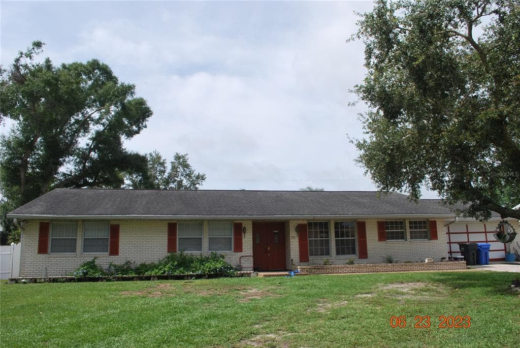 515 CHARLES PLACE