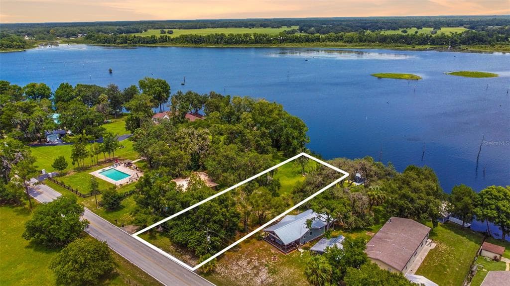 7457 W RIVERBEND RD DUNNELLON, FL 34433