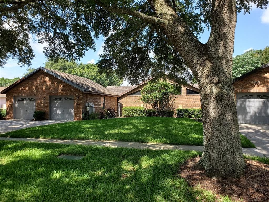 6419 LAURELWOOD DRIVE ZEPHYRHILLS, FL 33542