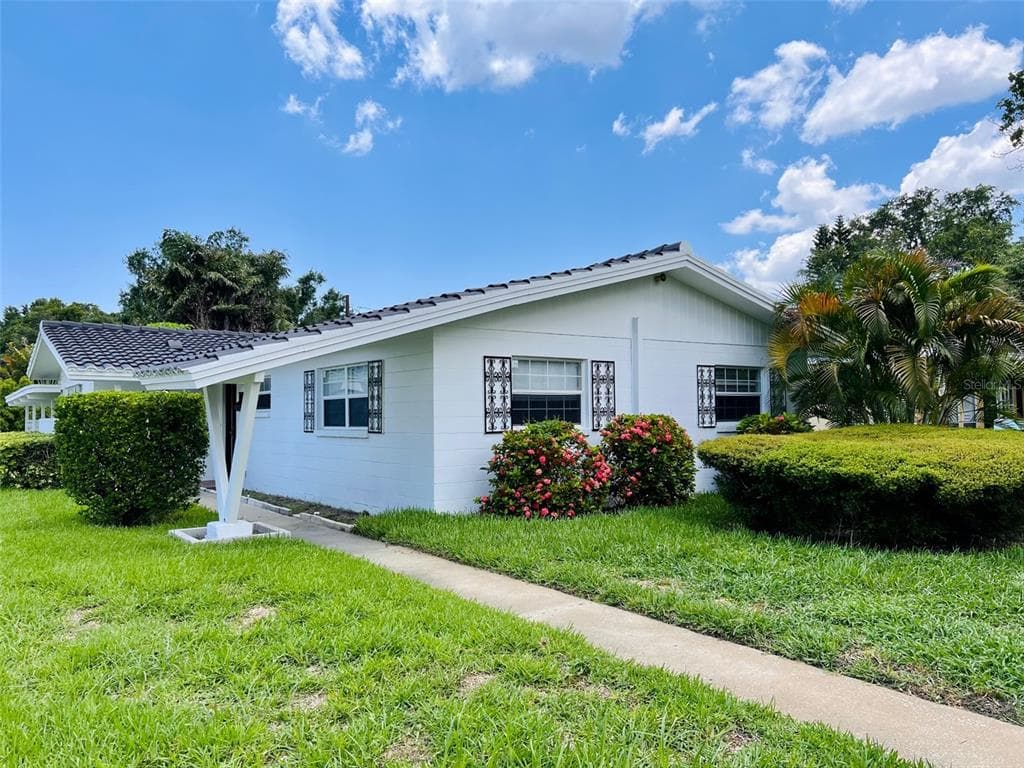 524 COLUMBIA DRIVE
