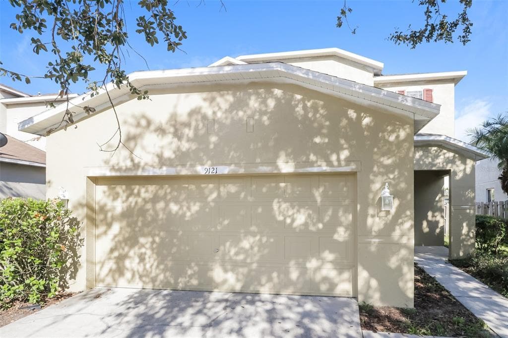 9121 LANTERN OAK WAY LAND O LAKES, FL 34638