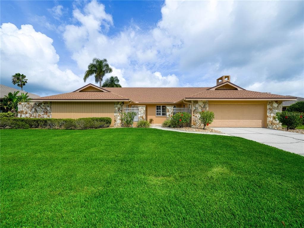 149 WOODCREST LANE MULBERRY, FL 33860