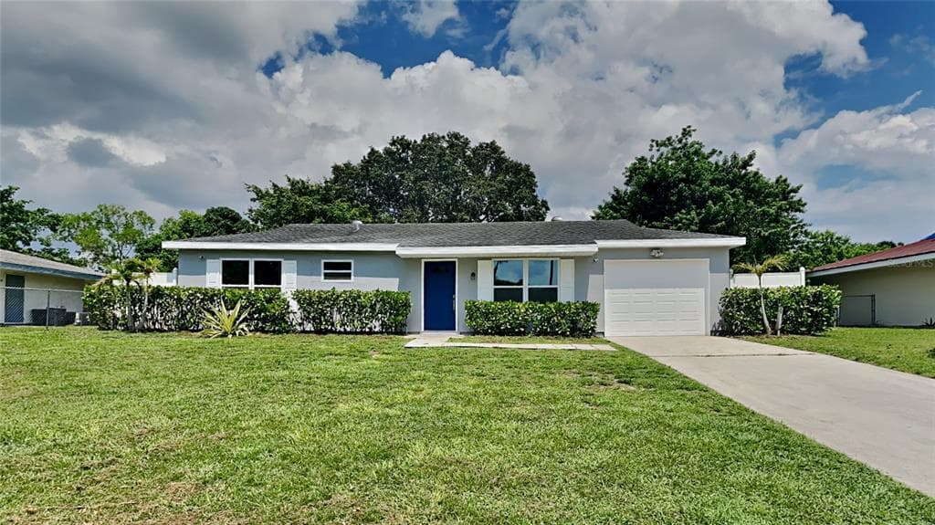 473 SW KENTWOOD ROAD PORT SAINT LUCIE, FL 34953