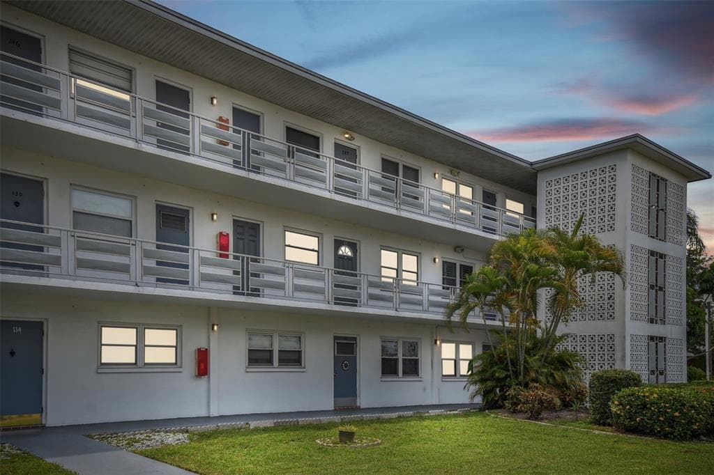 6000 20TH STREET N UNIT 131 ST PETERSBURG, FL 33714