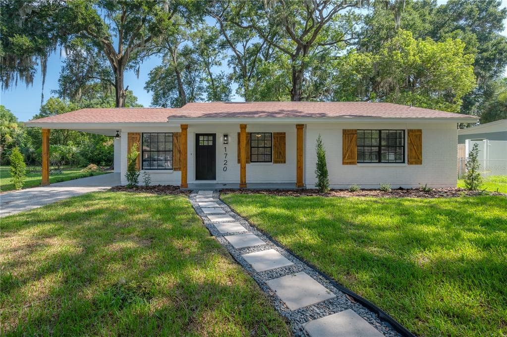 1720 E FERN STREET TAMPA, FL 33610