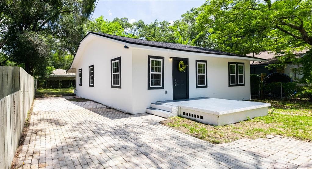 1602 E RIVER COVE STREET TAMPA, FL 33604