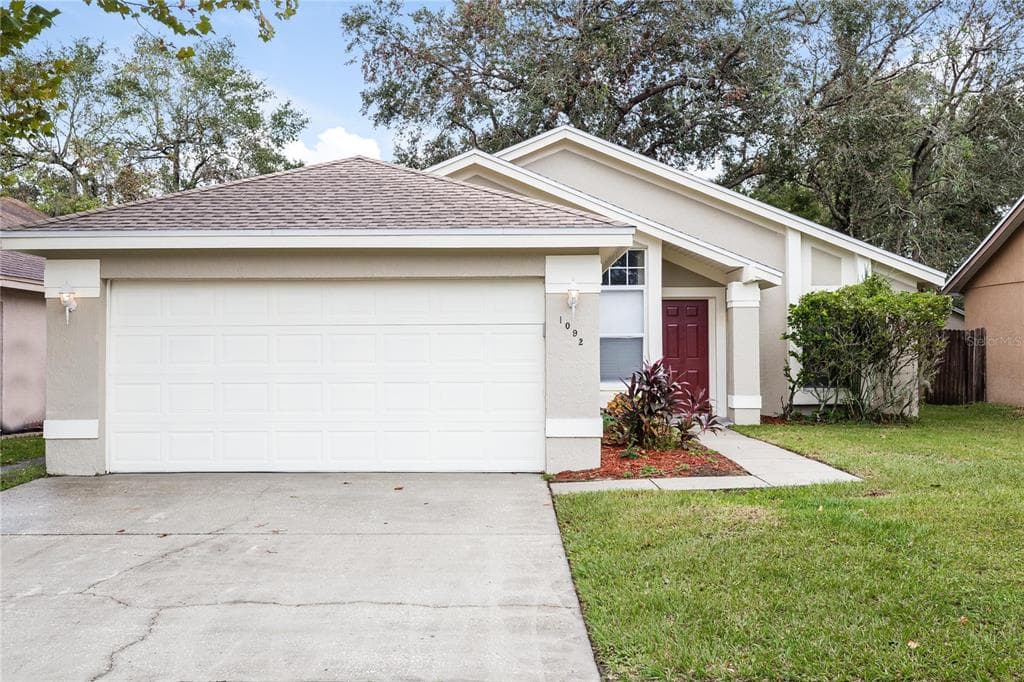 1092 MANIGAN AVENUE OVIEDO, FL 32765