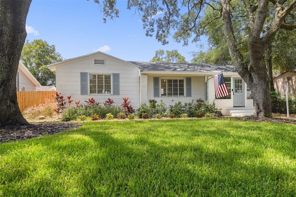 204 W POWHATAN AVENUE TAMPA, FL 33604