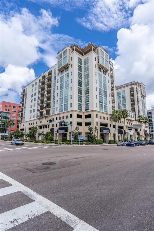 1227 E MADISON STREET UNIT 506
