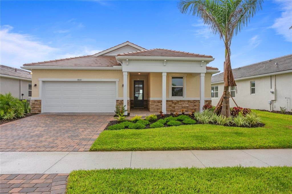 18041 GRAND PROSPERITY DRIVE VENICE, FL 34293