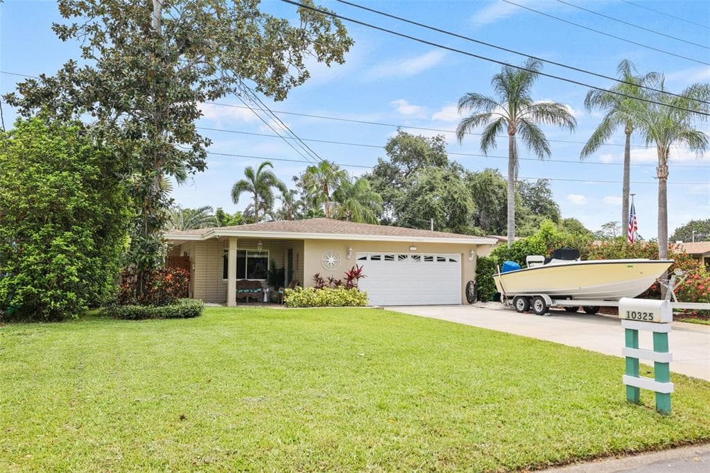 10325 BLOSSOM LAKE DRIVE SEMINOLE, FL 33772