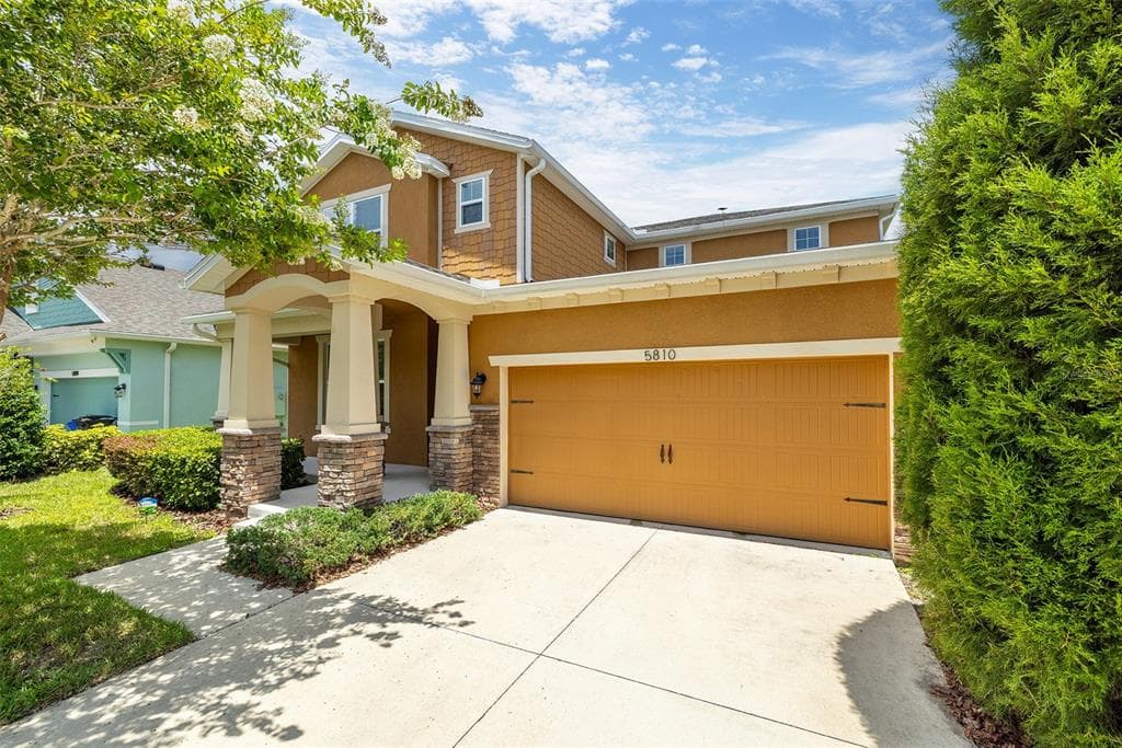 5810 GREAT LAWN PLACE LITHIA, FL 33547