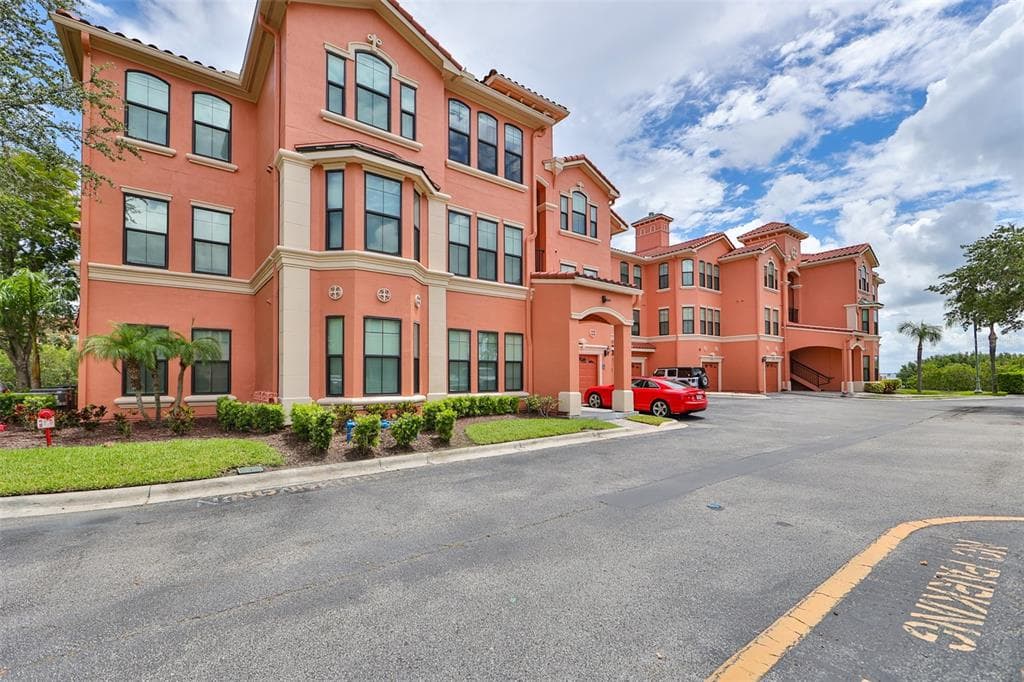 2732 VIA MURANO UNIT 524 CLEARWATER, FL 33764
