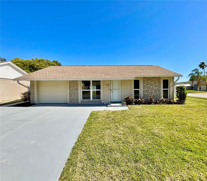 7818 AVENAL LOOP NEW PORT RICHEY, FL 34655