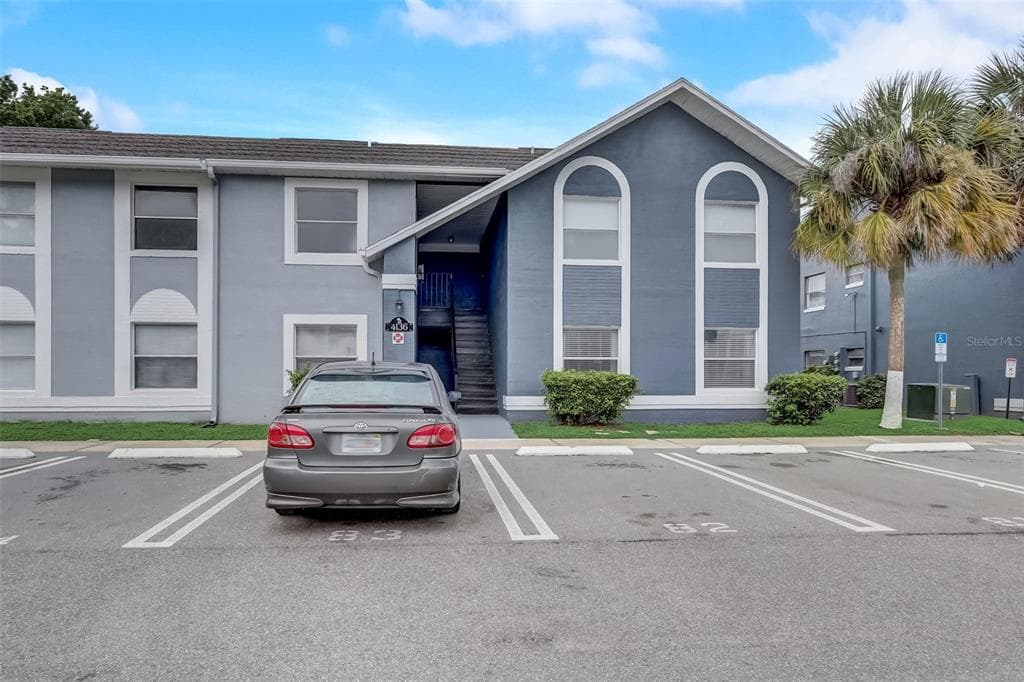 4136 PERSHING POINTE PLACE UNIT 7 ORLANDO, FL 32822