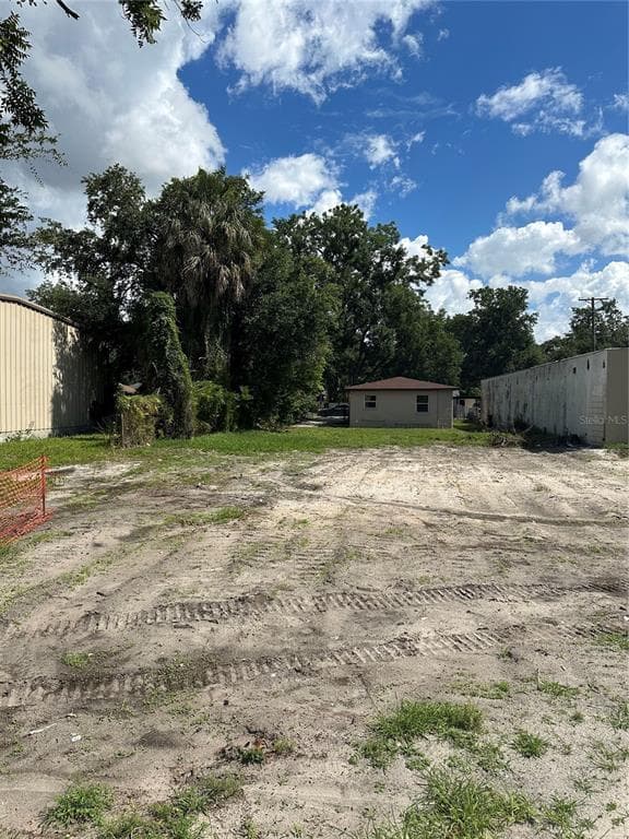 4048 E HILLSBOROUGH AVENUE TAMPA, FL 33610