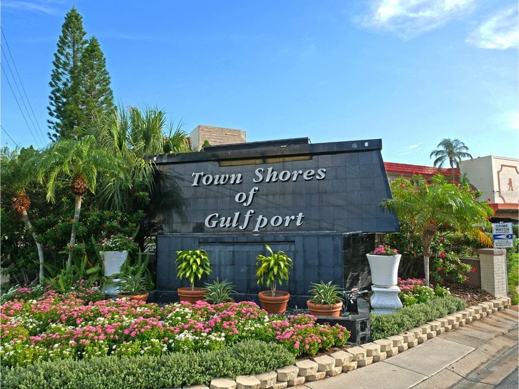6020 SHORE BOULEVARD S UNIT 312 GULFPORT, FL 33707