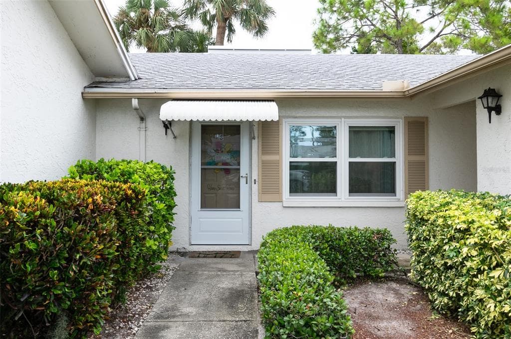3340 38TH STREET S UNIT B ST PETERSBURG, FL 33711