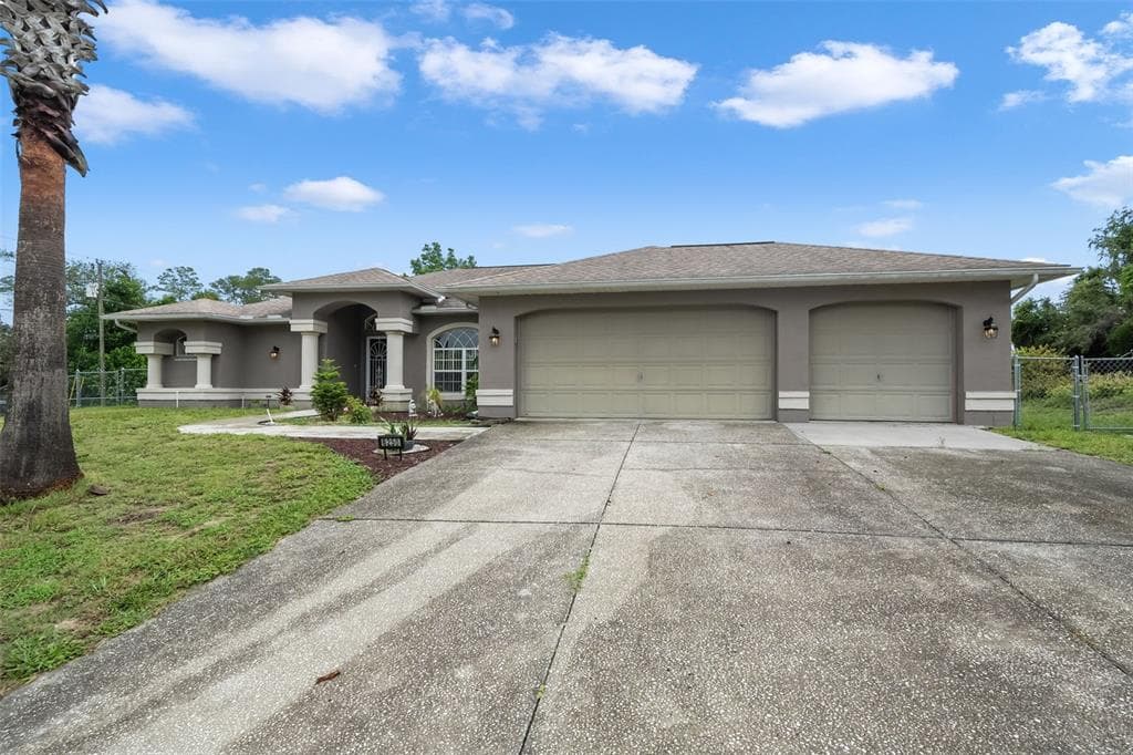 6250 FREEPORT DRIVE SPRING HILL, FL 34608