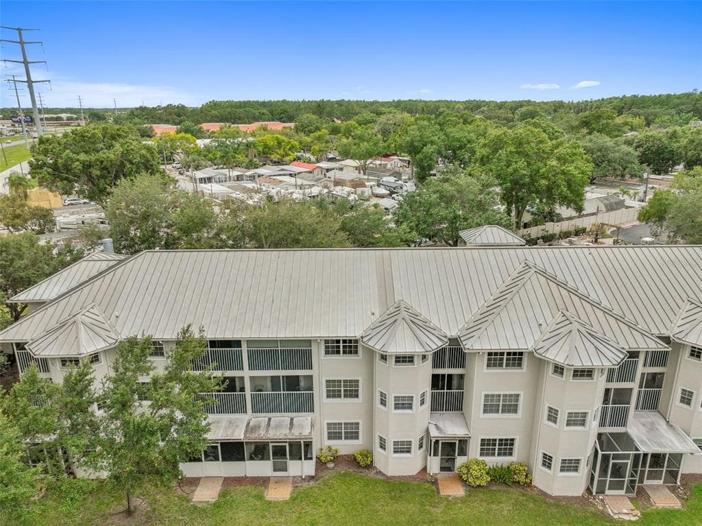 21103 PATIO VIEW COURT UNIT 3104 LUTZ, FL 33558