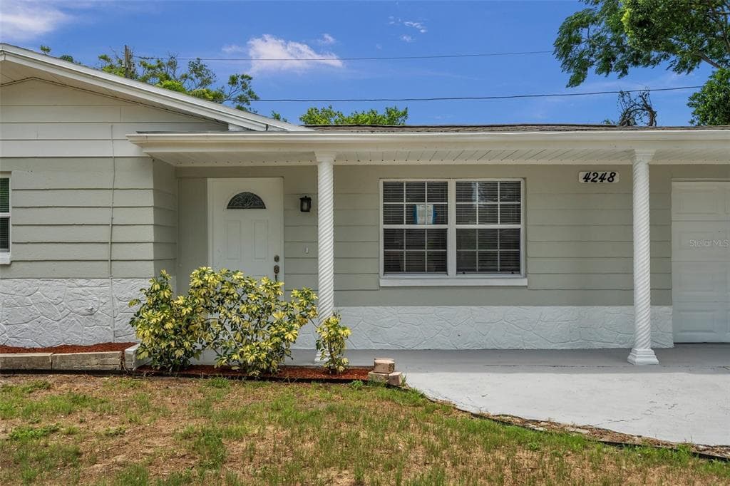 4248 RIDGEFIELD AVENUE HOLIDAY, FL 34691