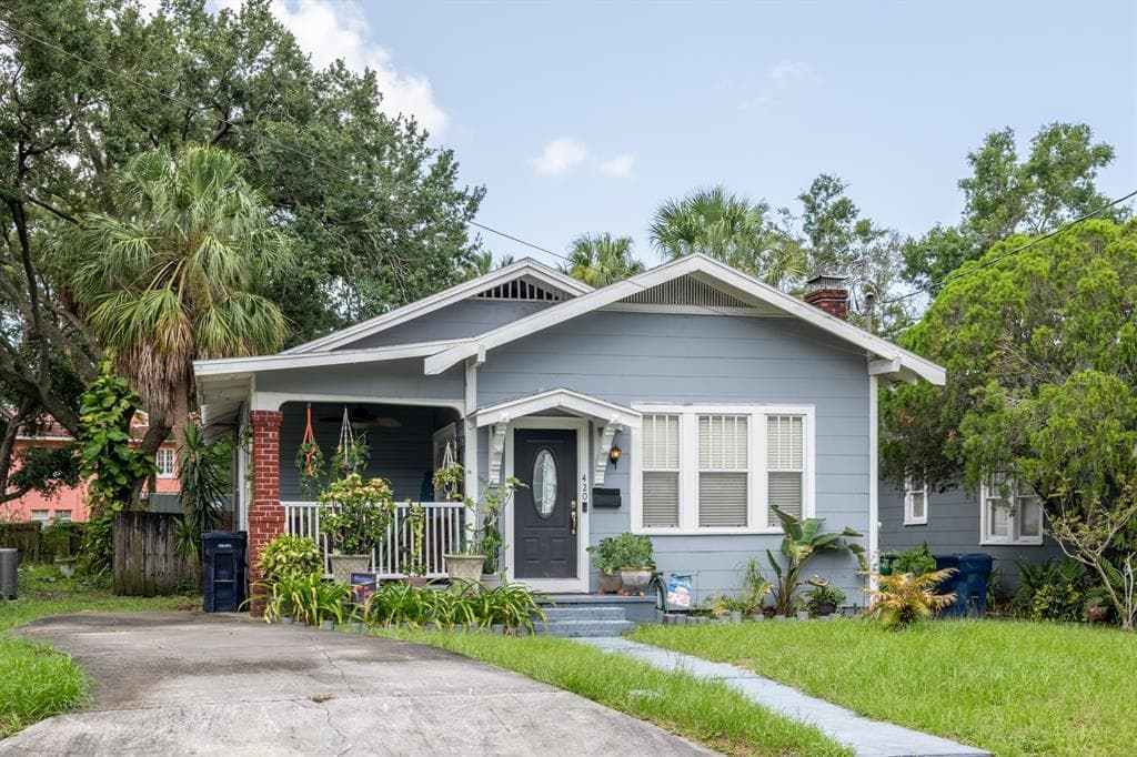 420 W AMELIA AVENUE