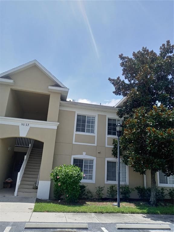 9523 GROVEDALE CIRCLE UNIT 202 RIVERVIEW, FL 33578