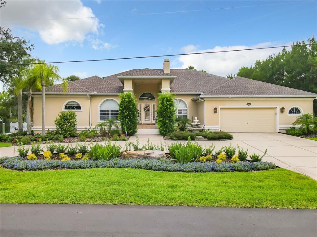 975 SE 1ST COURT CRYSTAL RIVER, FL 34429