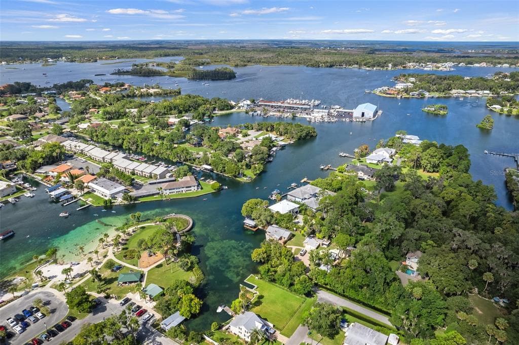 10 NE 2ND STREET CRYSTAL RIVER, FL 34429