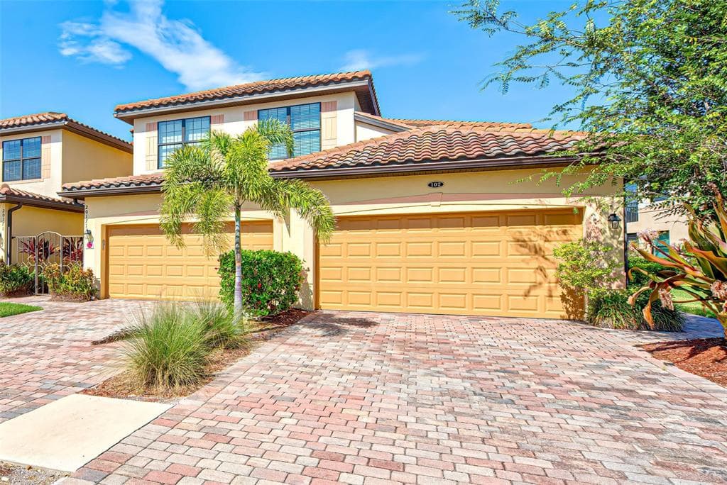 20171 RAGAZZA CIRCLE UNIT 102 VENICE, FL 34293