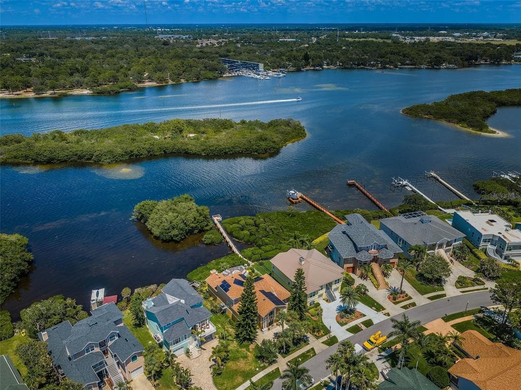 2025 N POINTE ALEXIS DRIVE TARPON SPRINGS, FL 34689