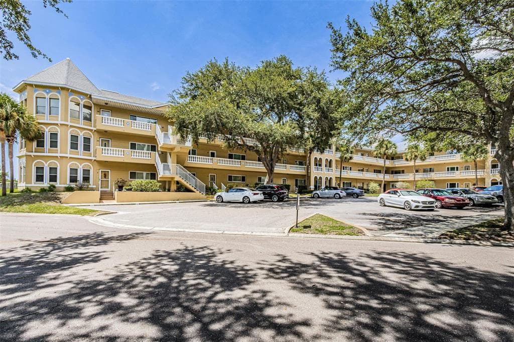 2220 SPANISH DRIVE UNIT 44 CLEARWATER, FL 33763