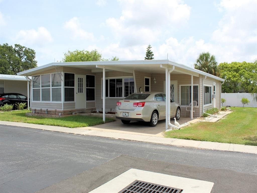 38 PINDO PALM STREET E LARGO, FL 33770