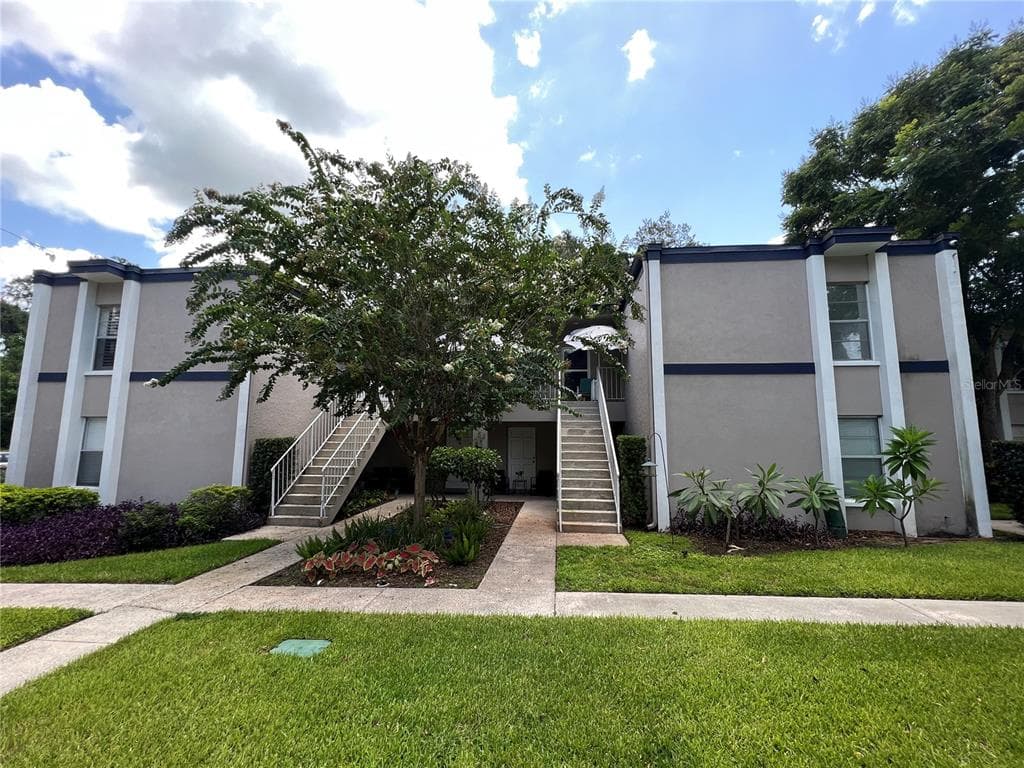 155 PICARDY VILLA CIRCLE UNIT 102 BRANDON, FL 33510