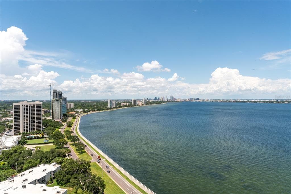 3401 BAYSHORE BOULEVARD UNIT 2201 TAMPA, FL 33629
