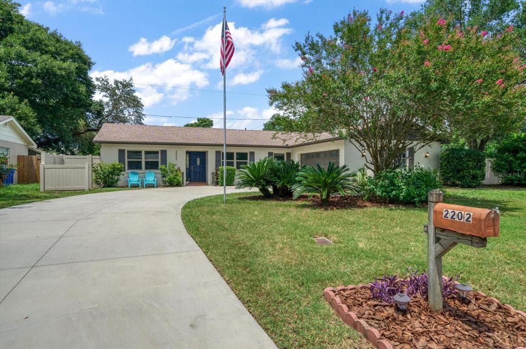 2202 TANGLEWOOD WAY BRANDON, FL 33511