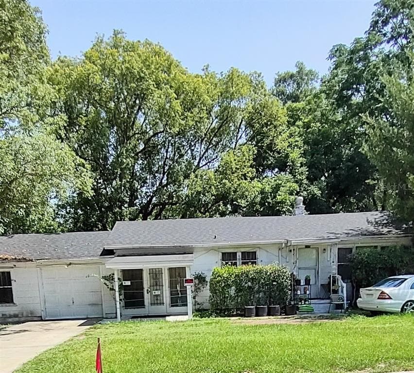 2333 OLD DIXIE HIGHWAY APOPKA, FL 32712