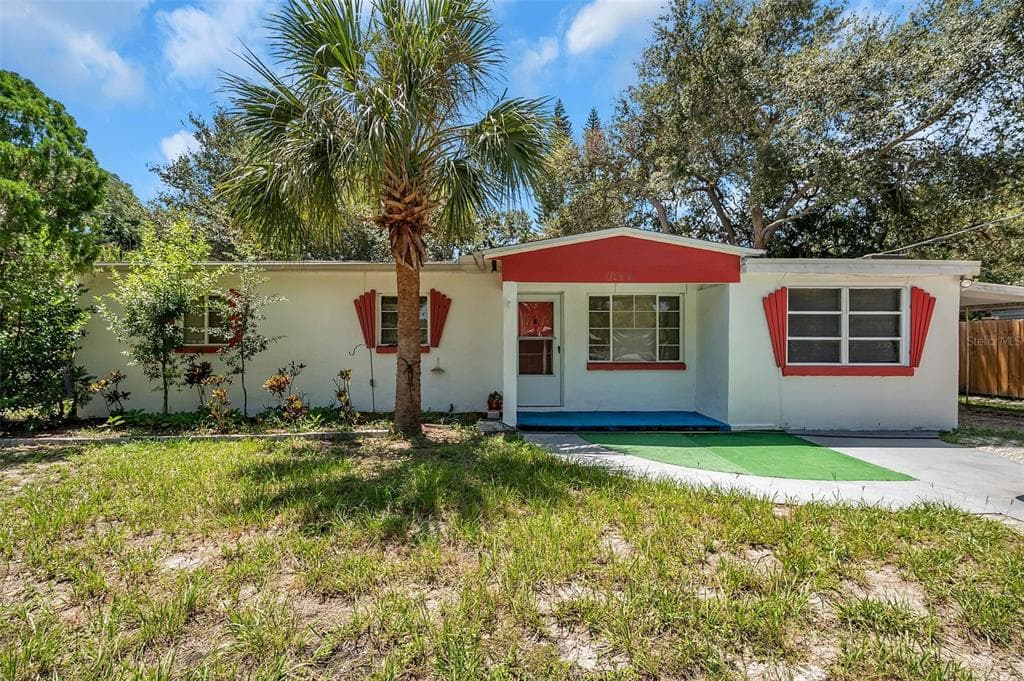 3020 W HELEN AVENUE TAMPA, FL 33611