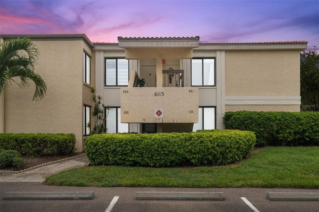 6113 PALMA DEL MAR BOULEVARD S UNIT 221 ST PETERSBURG, FL 33715