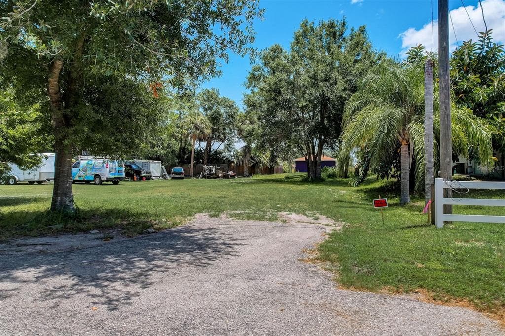 8106 119TH AVENUE E PARRISH, FL 34219