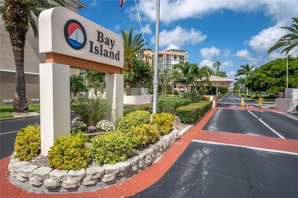 7665 SUN ISLAND DRIVE S UNIT 303 SOUTH PASADENA, FL 33707