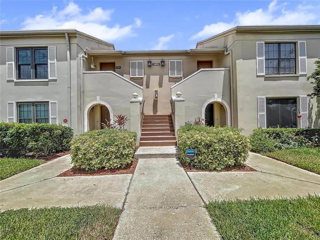 2453 KINGFISHER LANE UNIT G203 CLEARWATER, FL 33762