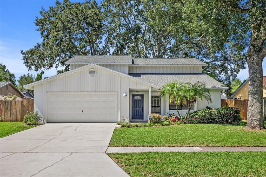 4814 FOX HUNT DR TAMPA, FL 33624