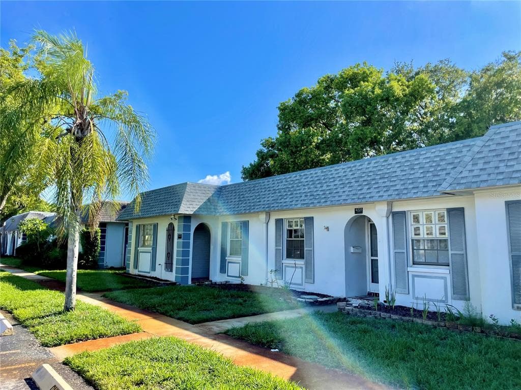 4227 SHELDON PLACE UNIT 4227 NEW PORT RICHEY, FL 34652